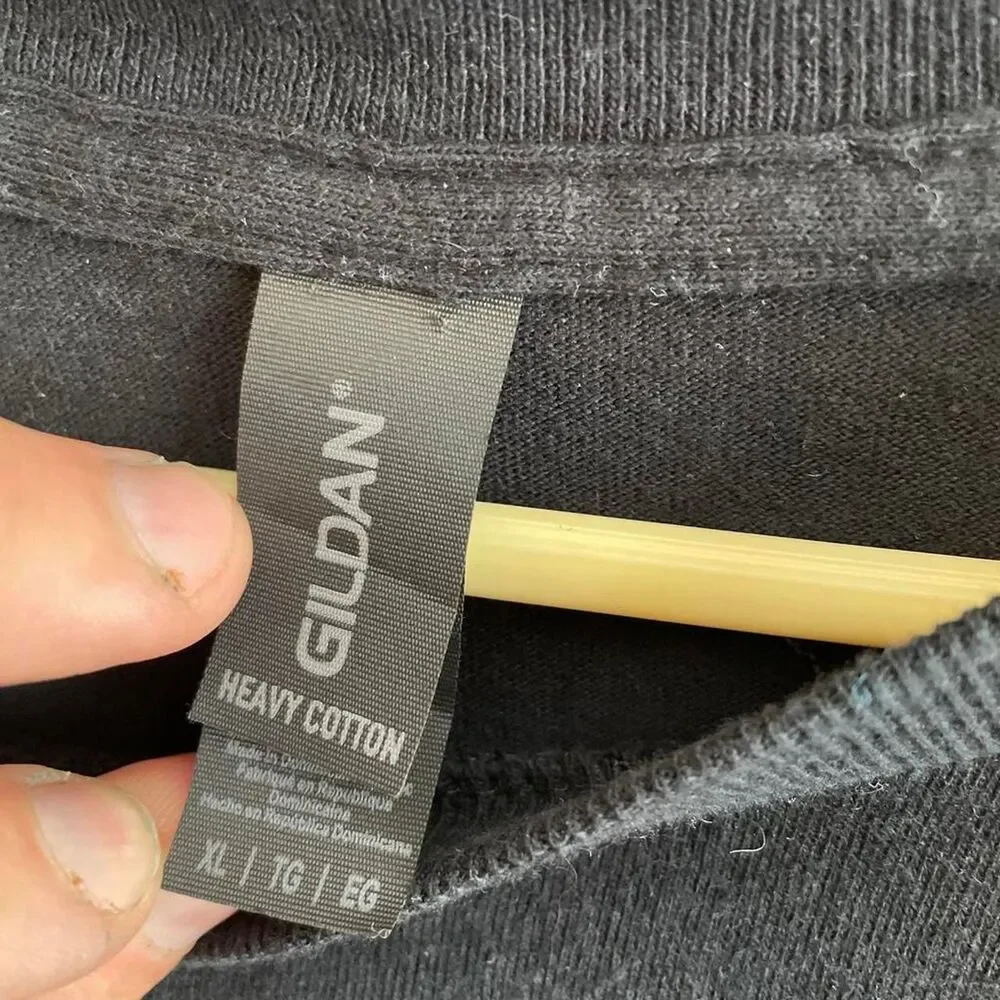 Gildan Men's Black T-shirt